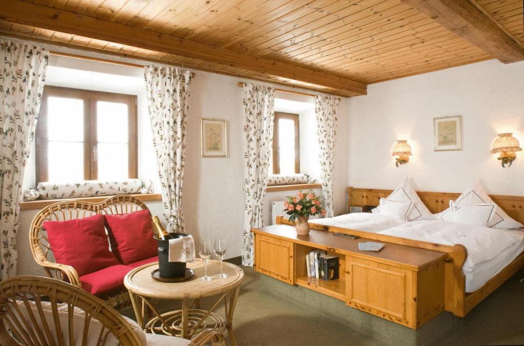 Landhotel Binderhaeusl Garni Инцелль Номер фото